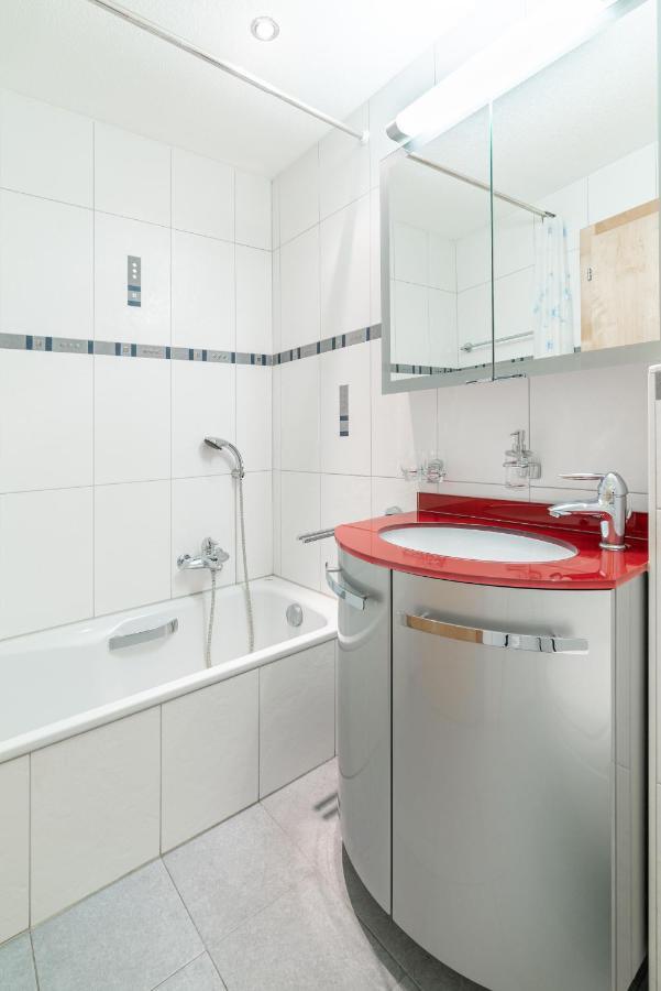 Vrony Apartments By Hotel Walliserhof Цермат Екстериор снимка